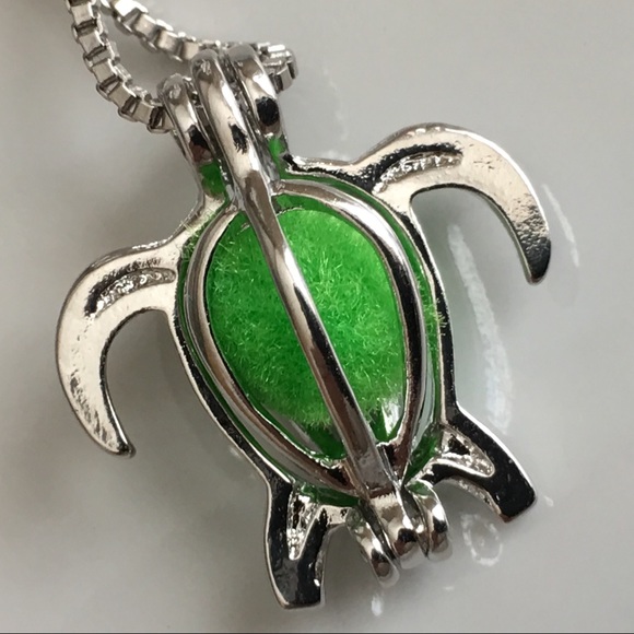 Small turtle aromatherapy diffuser locket - Picture 4 of 8